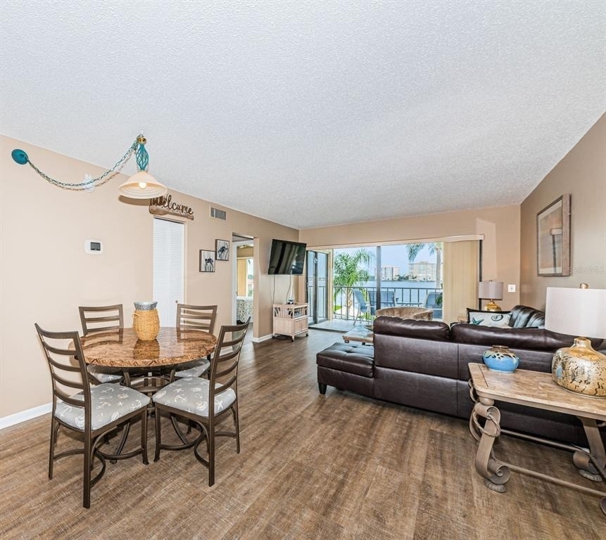 6322 Palma Del Mar Boulevard S - Photo 8