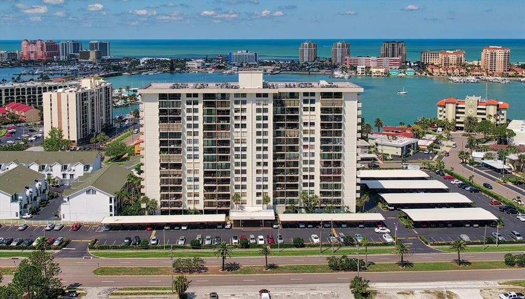 400 Island Way - Photo 0