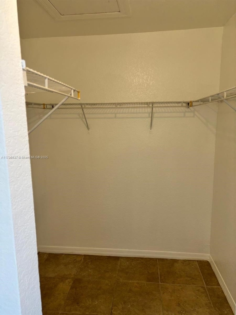 2062 Ne 167th St - Photo 9