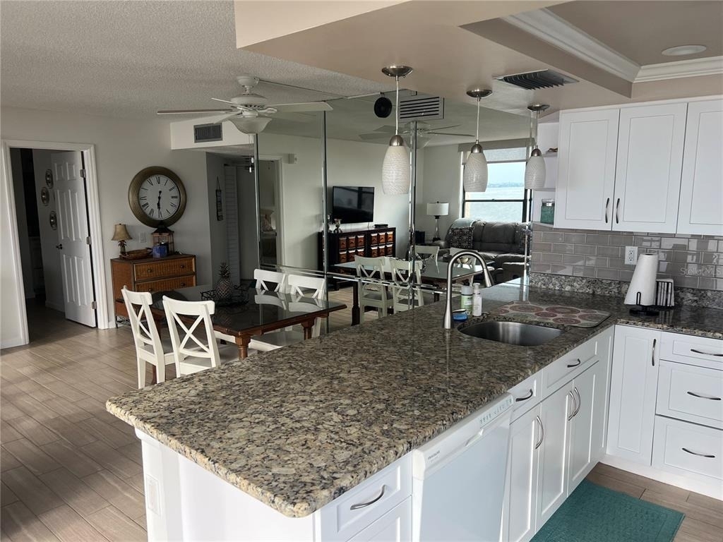 6177 Sun Boulevard - Photo 7