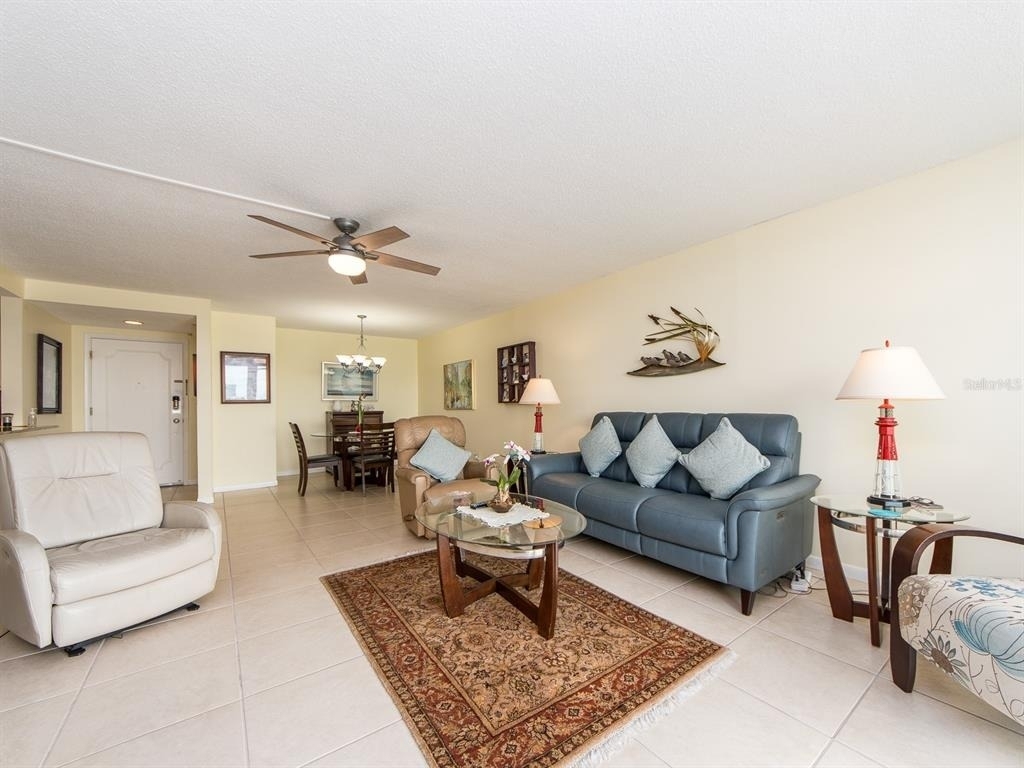 675 S Gulfview Boulevard - Photo 3