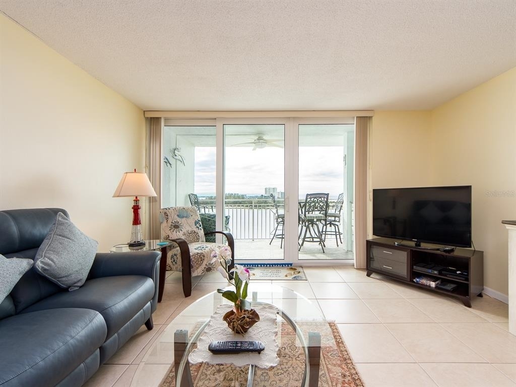 675 S Gulfview Boulevard - Photo 4