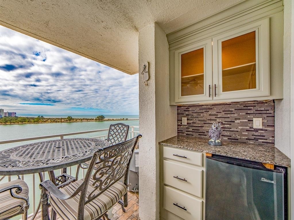 675 S Gulfview Boulevard - Photo 9
