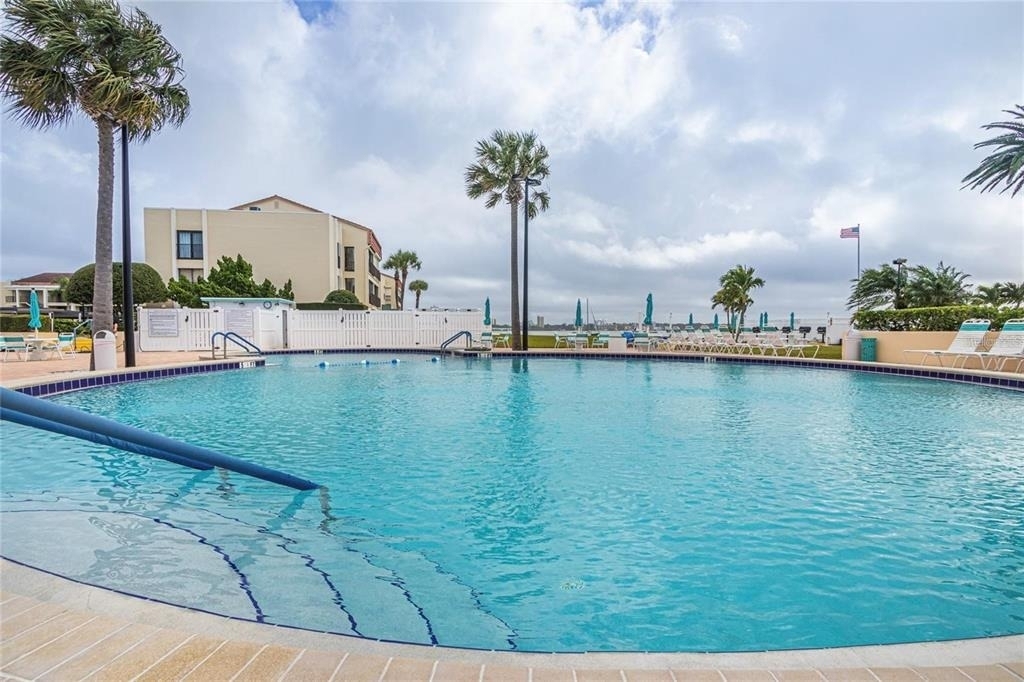 895 S Gulfview Boulevard - Photo 8