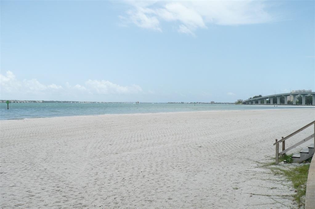 895 S Gulfview Boulevard - Photo 34