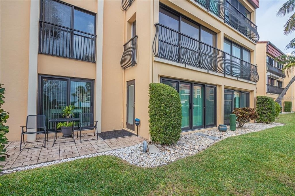 845 S Gulfview Boulevard - Photo 2