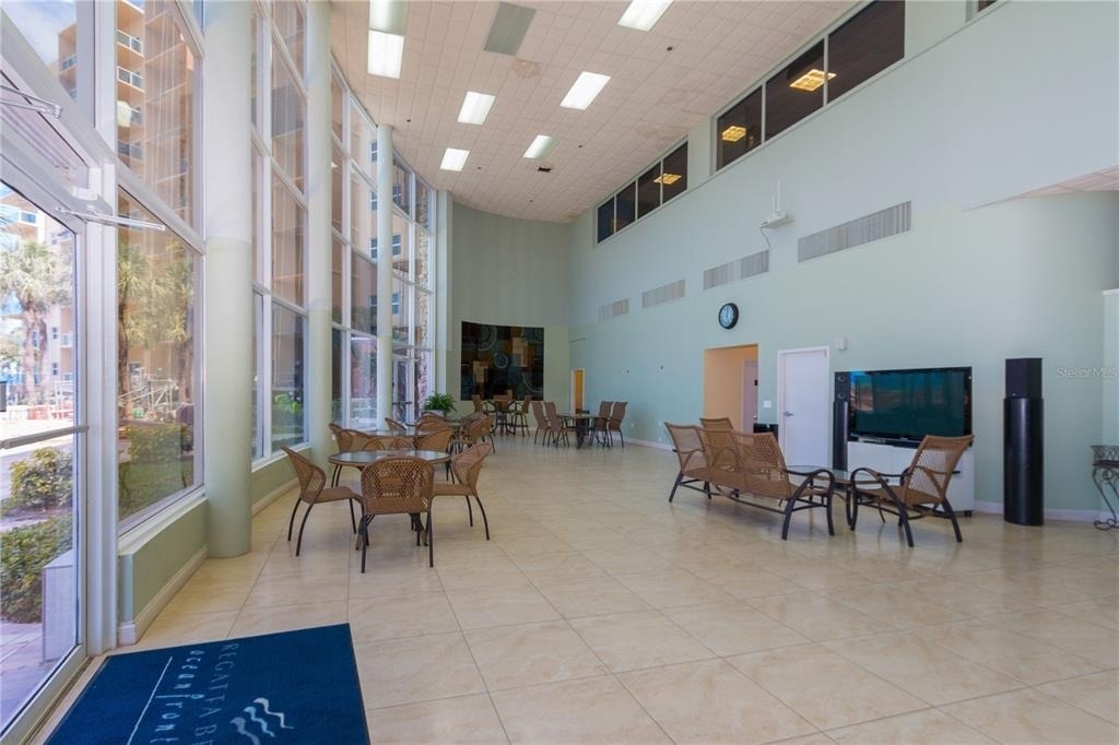 880 Mandalay Avenue - Photo 28