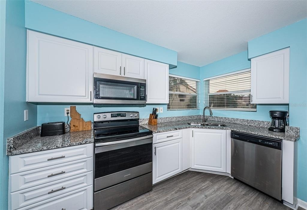 6077 Bahia Del Mar Boulevard - Photo 2