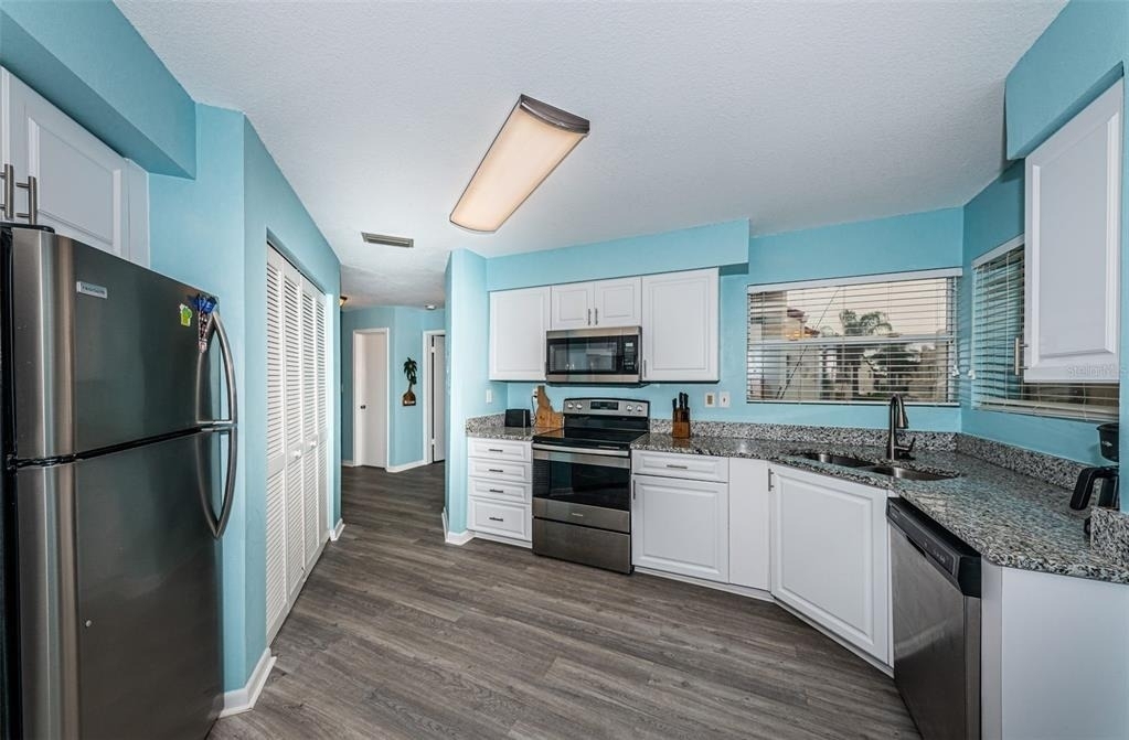 6077 Bahia Del Mar Boulevard - Photo 1