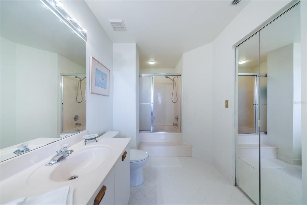 6151 Bahia Del Mar Boulevard - Photo 9