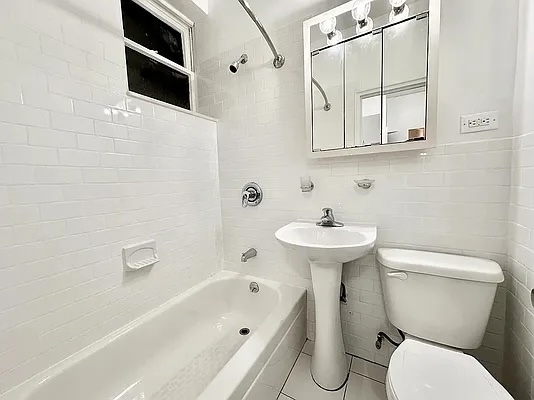 228 East 89th Street - Photo 4