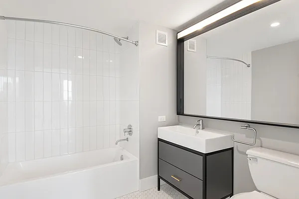445 Gerard Avenue - Photo 4