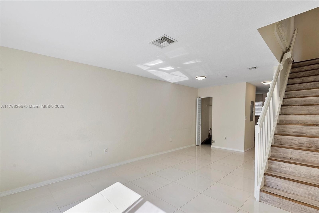 2052 Ne 167th St - Photo 8