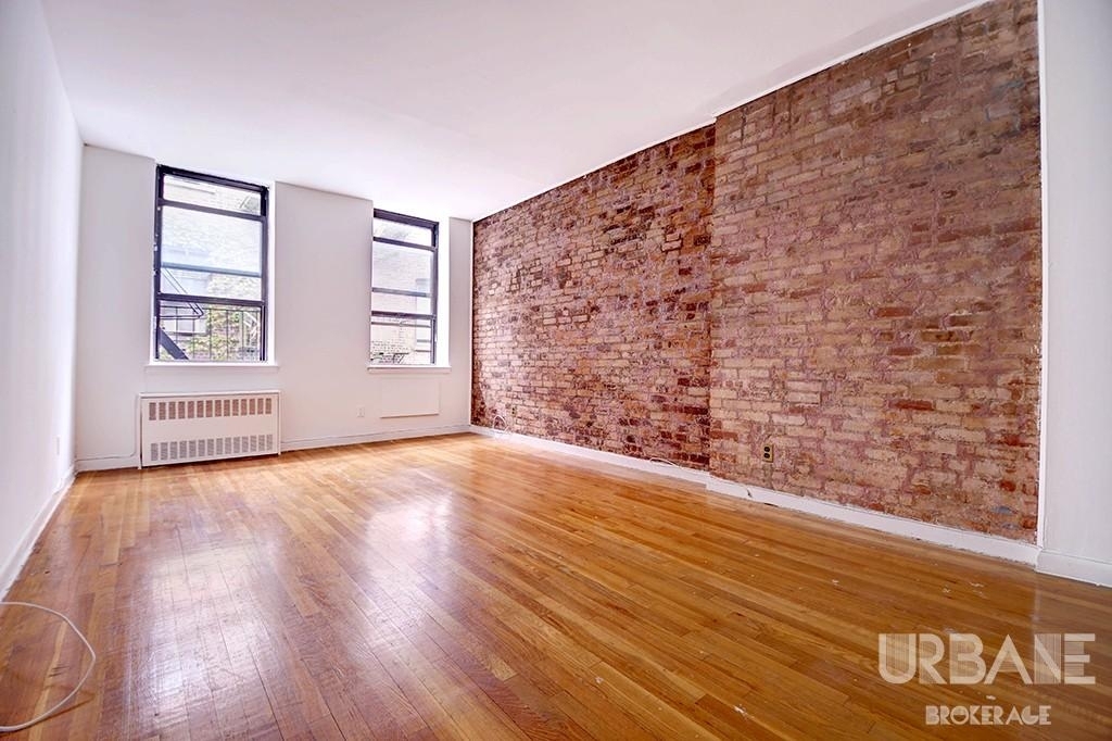 35 Grove Street - Photo 0