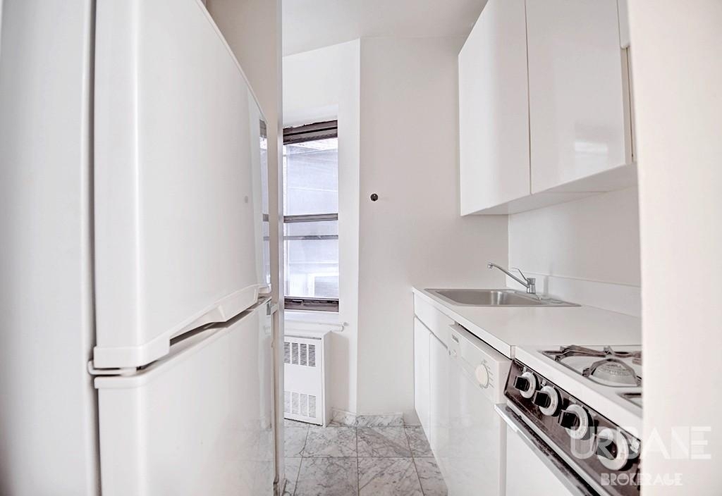 35 Grove Street - Photo 1