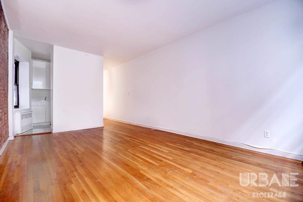 35 Grove Street - Photo 3