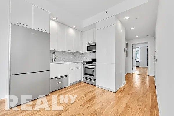 East 34th Street - Photo 4