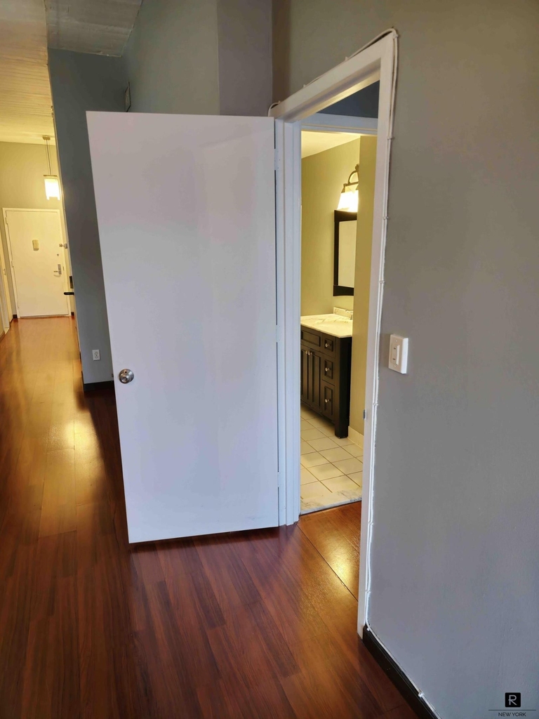 80 Bay Street - Photo 12