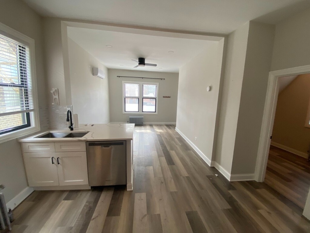 2658 W Huron St - Photo 3