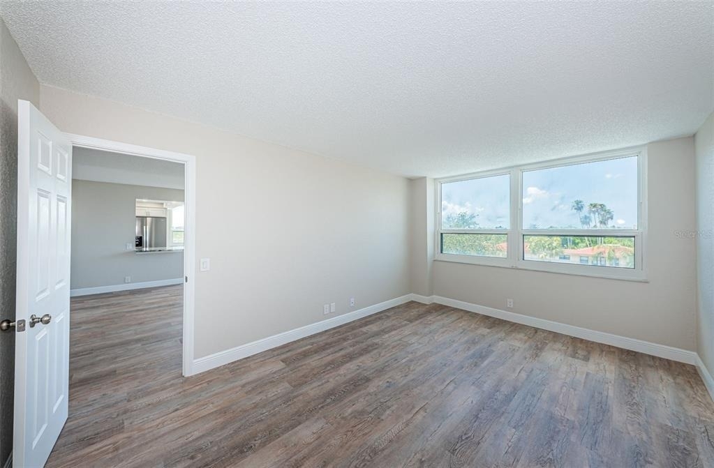 6177 Sun Boulevard - Photo 4