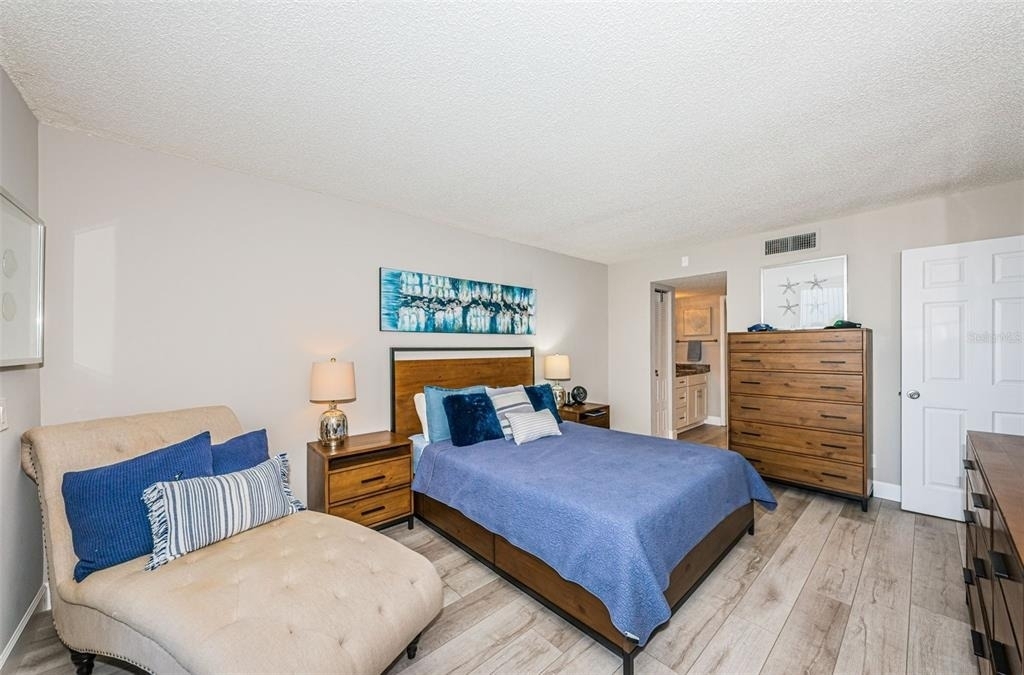 6361 Bahia Del Mar Boulevard - Photo 10