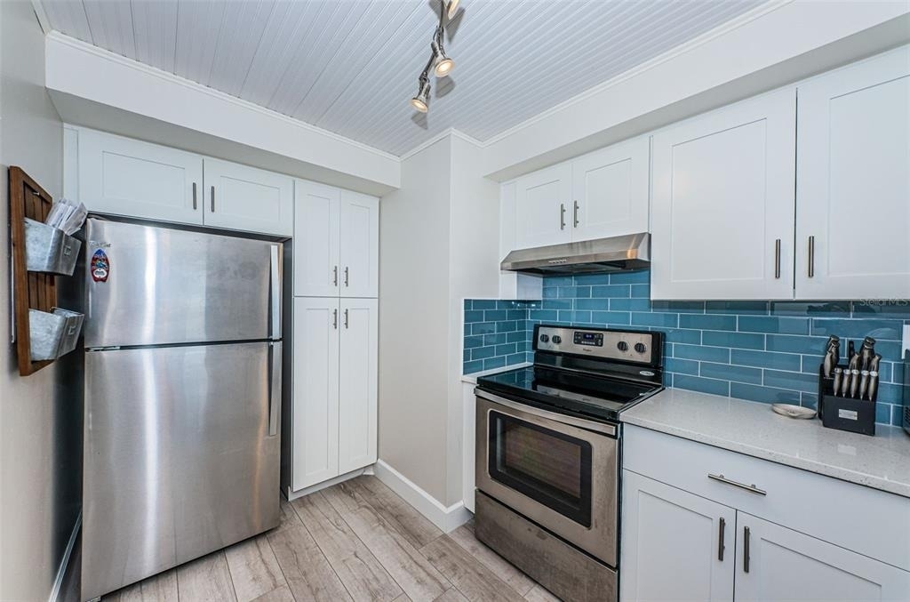 6361 Bahia Del Mar Boulevard - Photo 4