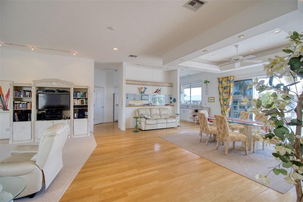 131 Sands Point Drive - Photo 6