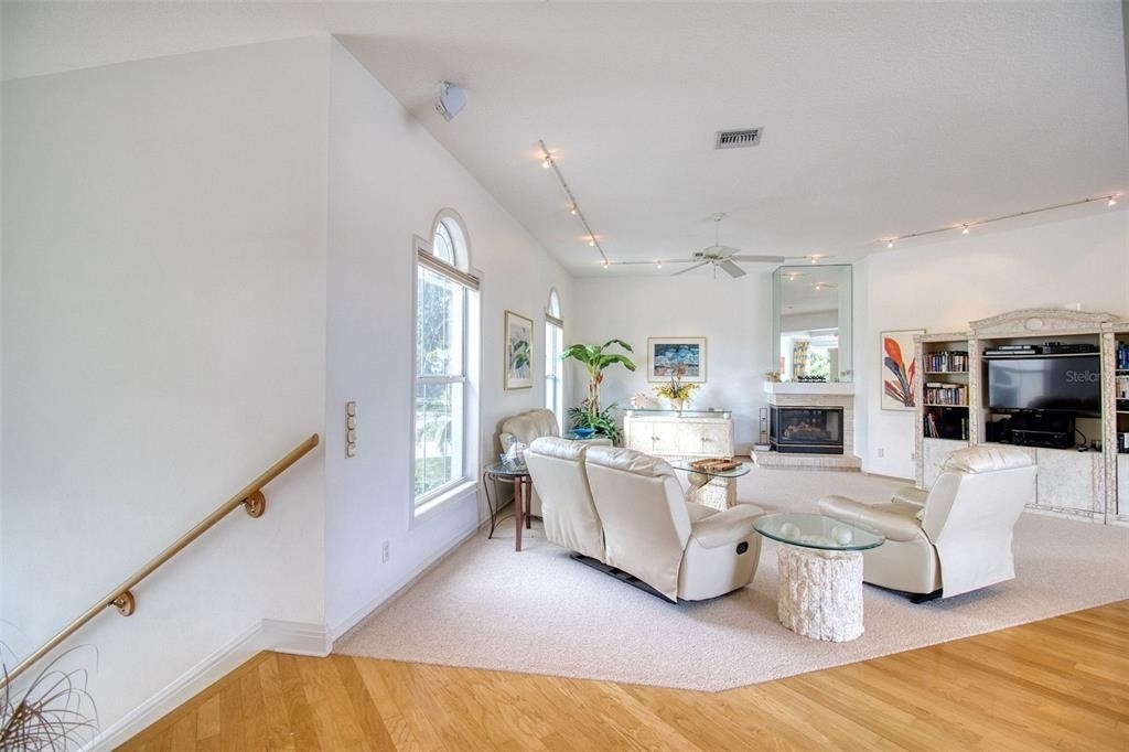 131 Sands Point Drive - Photo 2