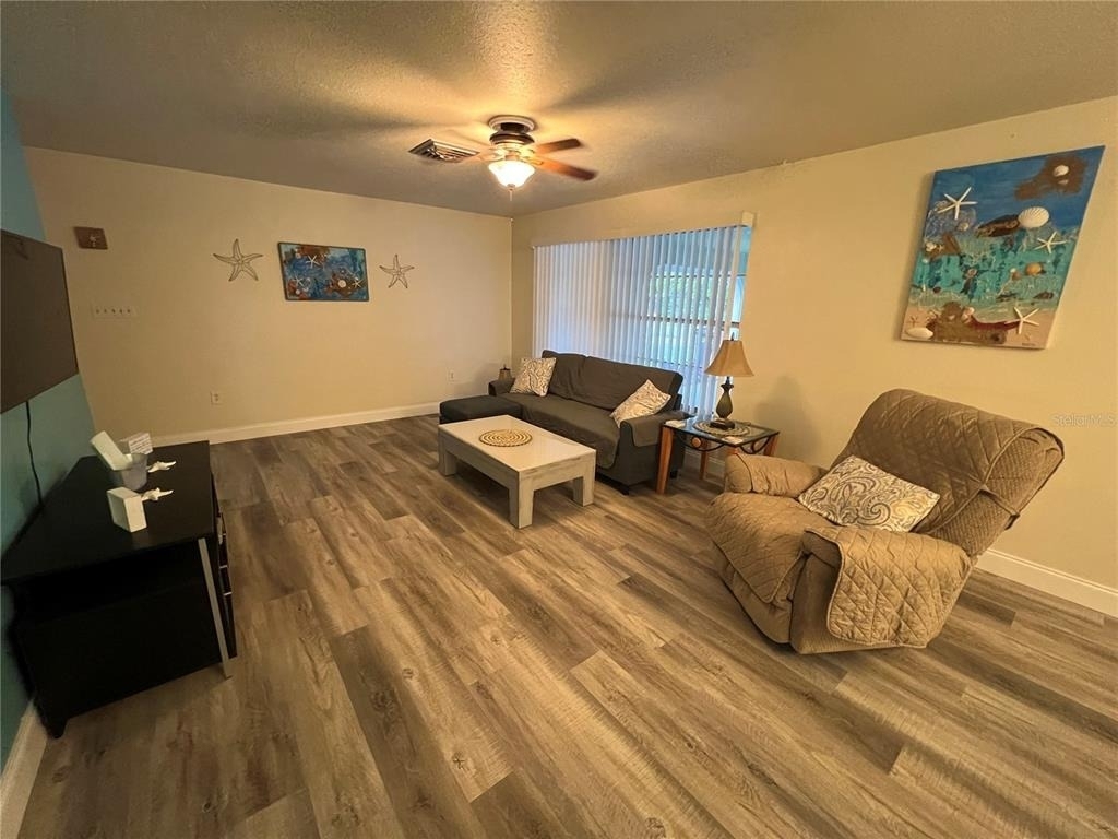 1406 N Saturn Avenue - Photo 3