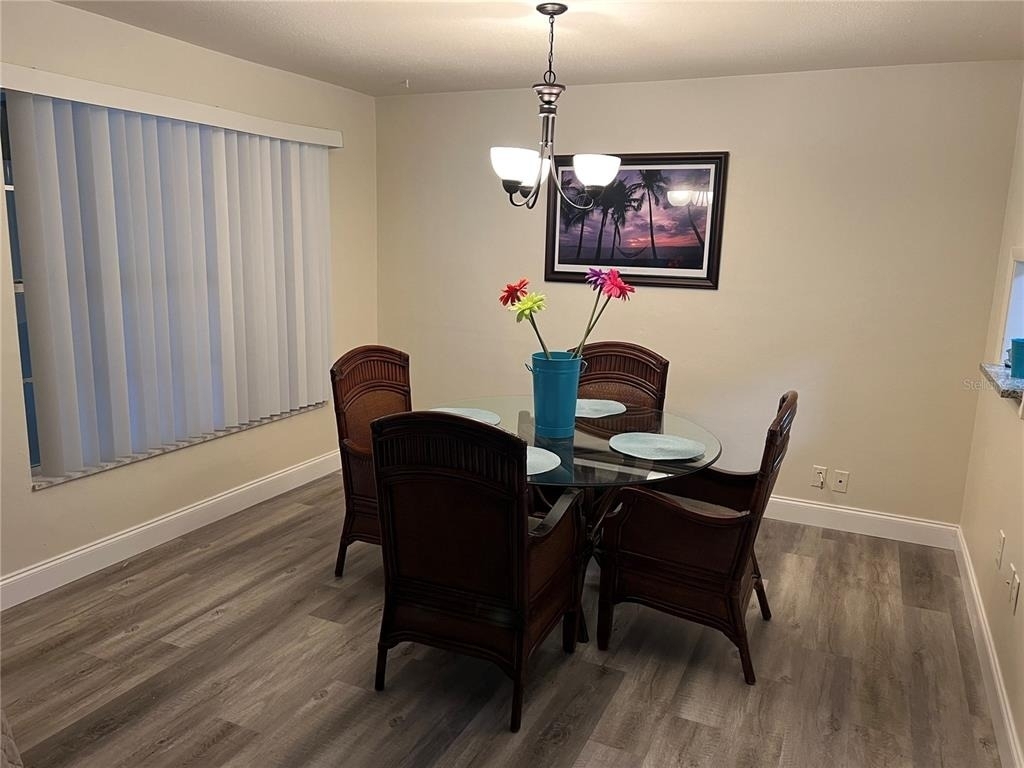 1406 N Saturn Avenue - Photo 4