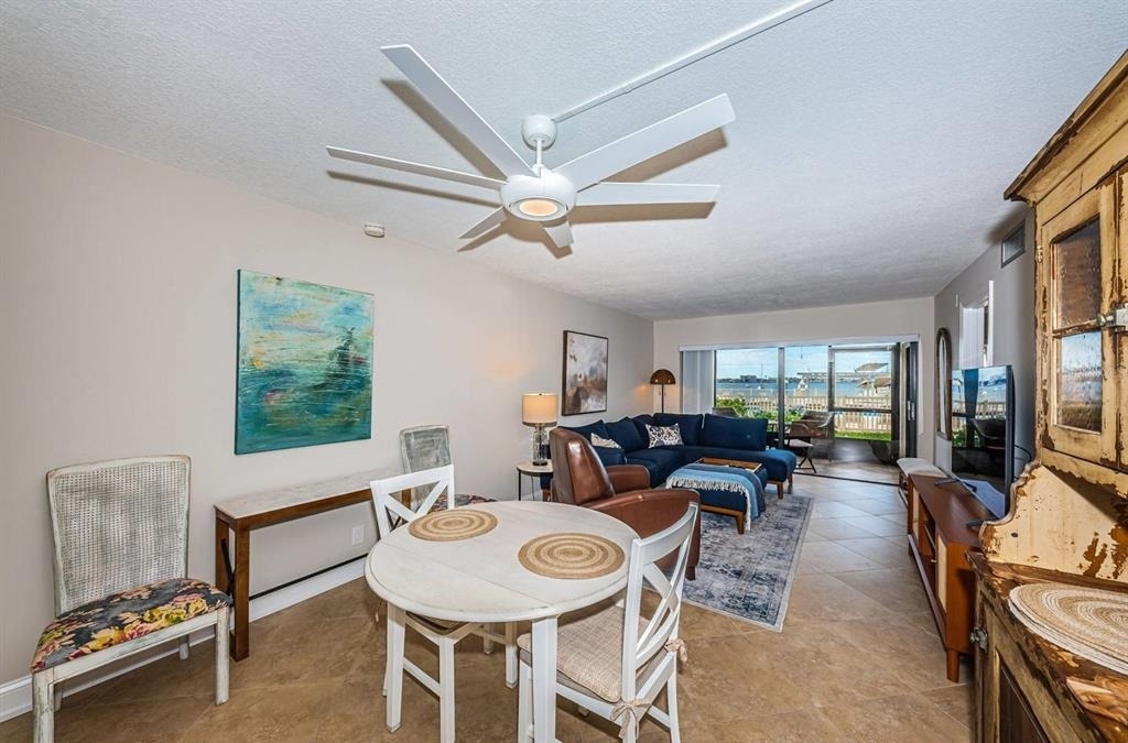 6365 Bahia Del Mar Boulevard - Photo 9