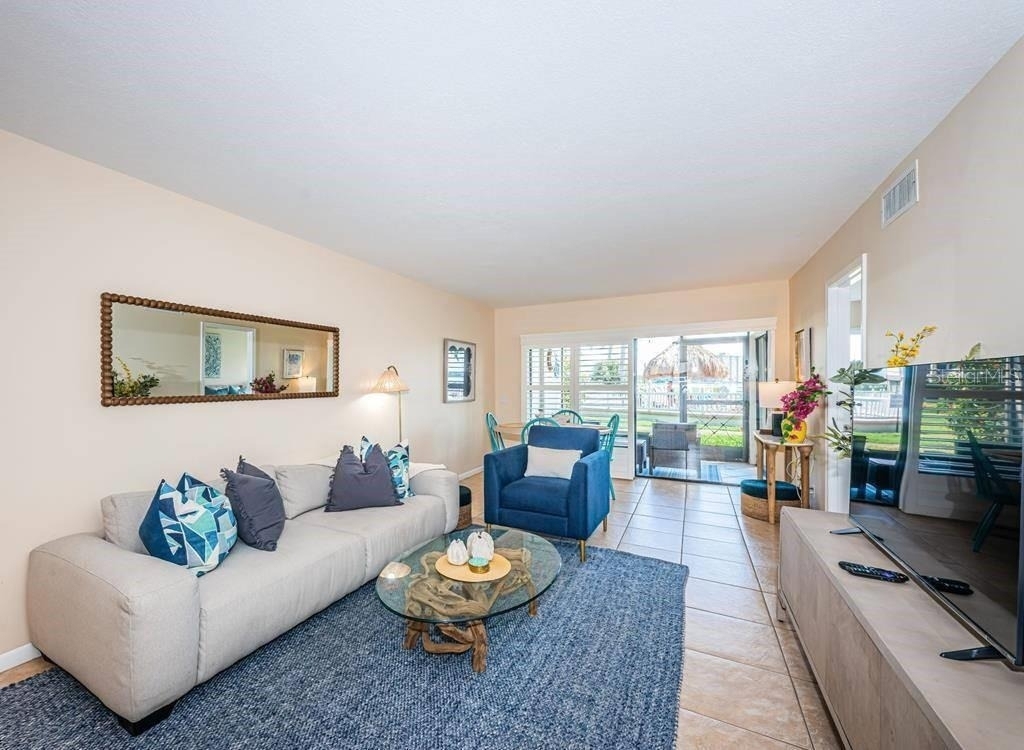 6268 Palma Del Mar Boulevard S - Photo 4