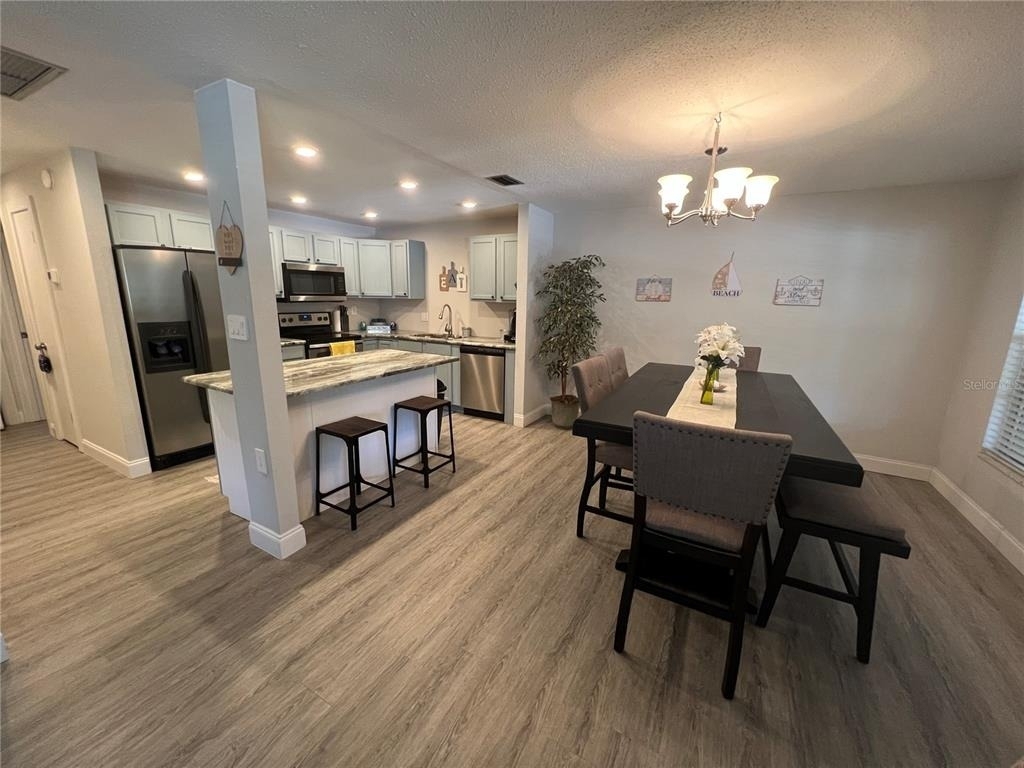 1404 N Saturn Avenue - Photo 28
