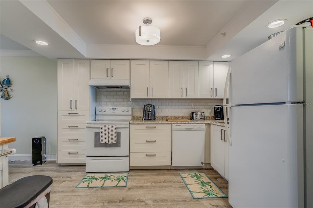 17900 Gulf Boulevard - Photo 8