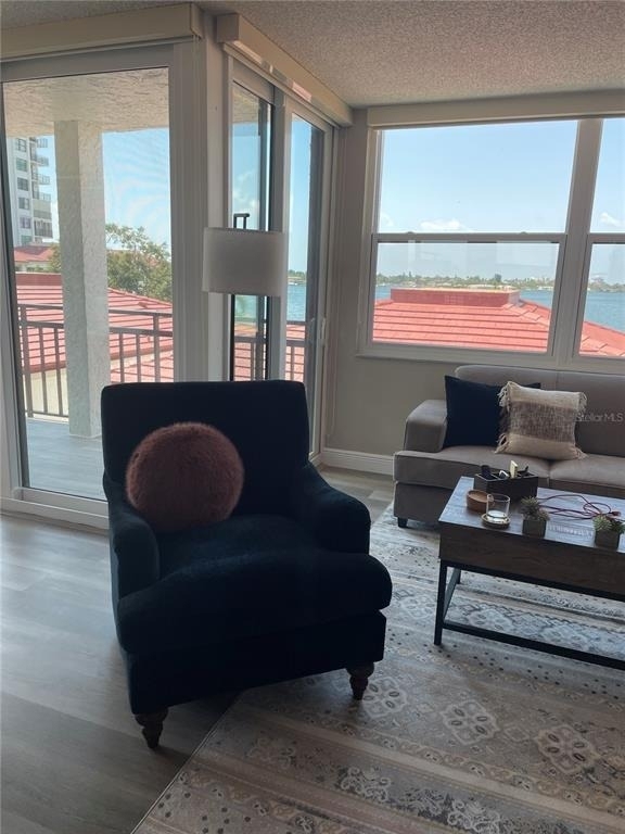 6211 Sun Boulevard - Photo 11