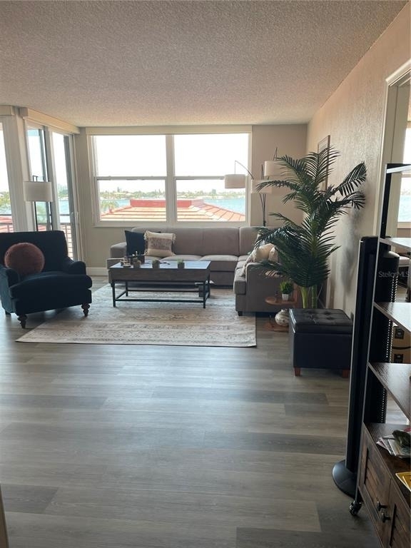 6211 Sun Boulevard - Photo 13