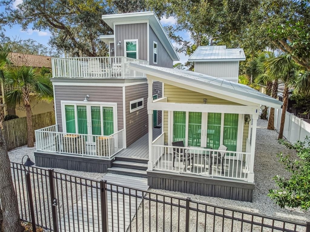 1523 Bayshore Boulevard - Photo 1