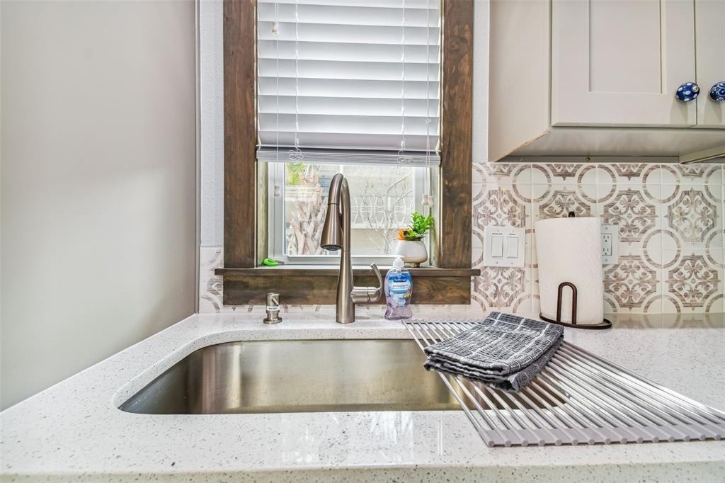 1523 Bayshore Boulevard - Photo 8