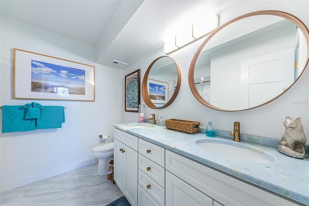 5901 Bahia Del Mar Circle - Photo 10