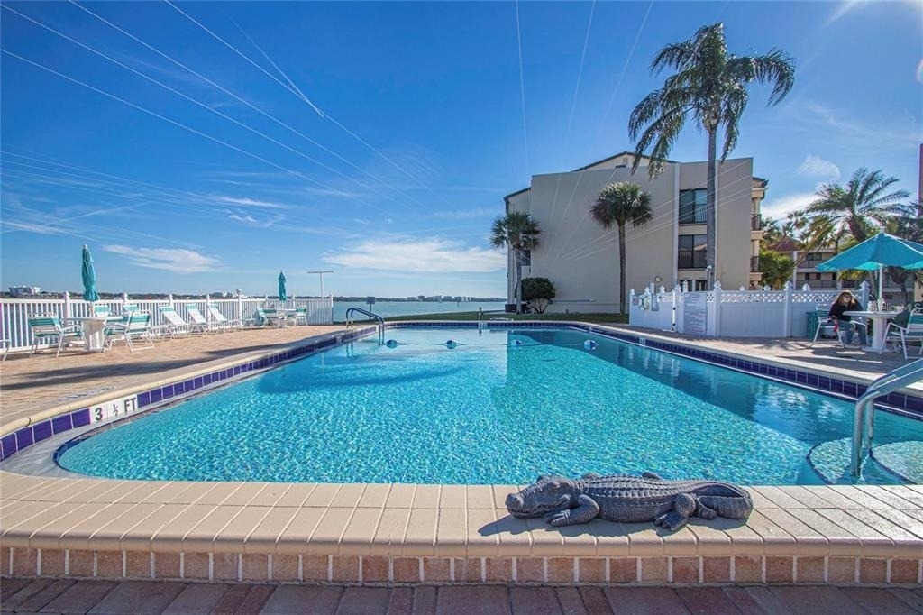868 Bayway Boulevard - Photo 7