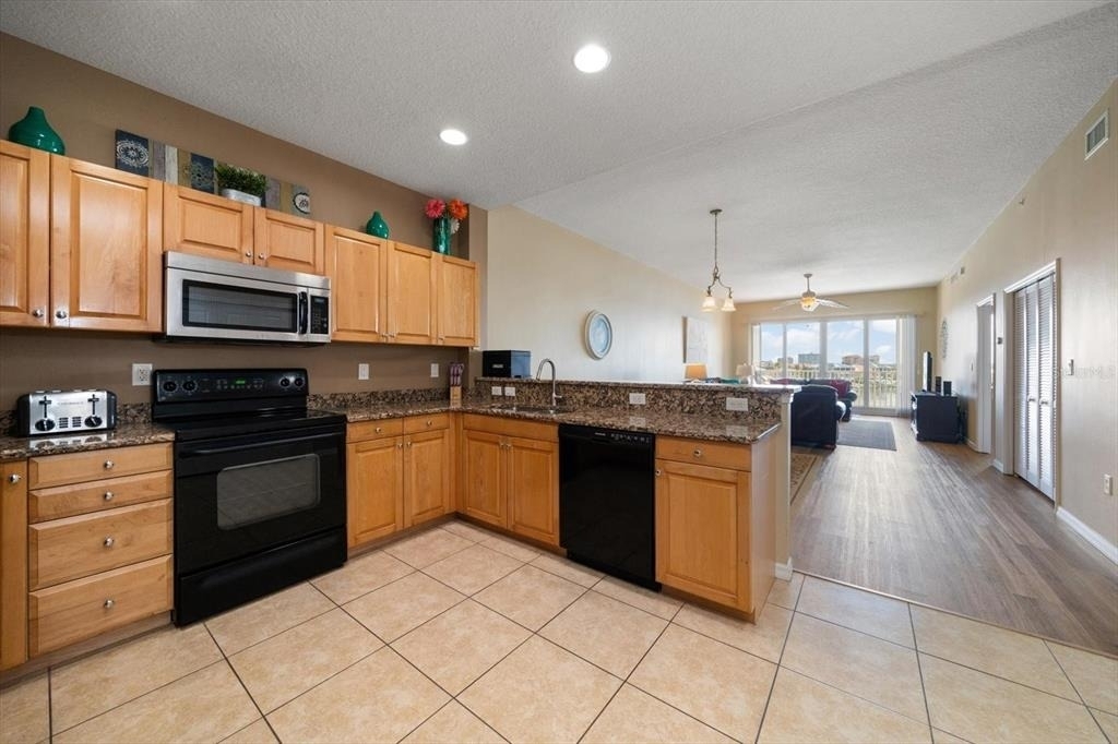 530 S Gulfview Boulevard - Photo 5