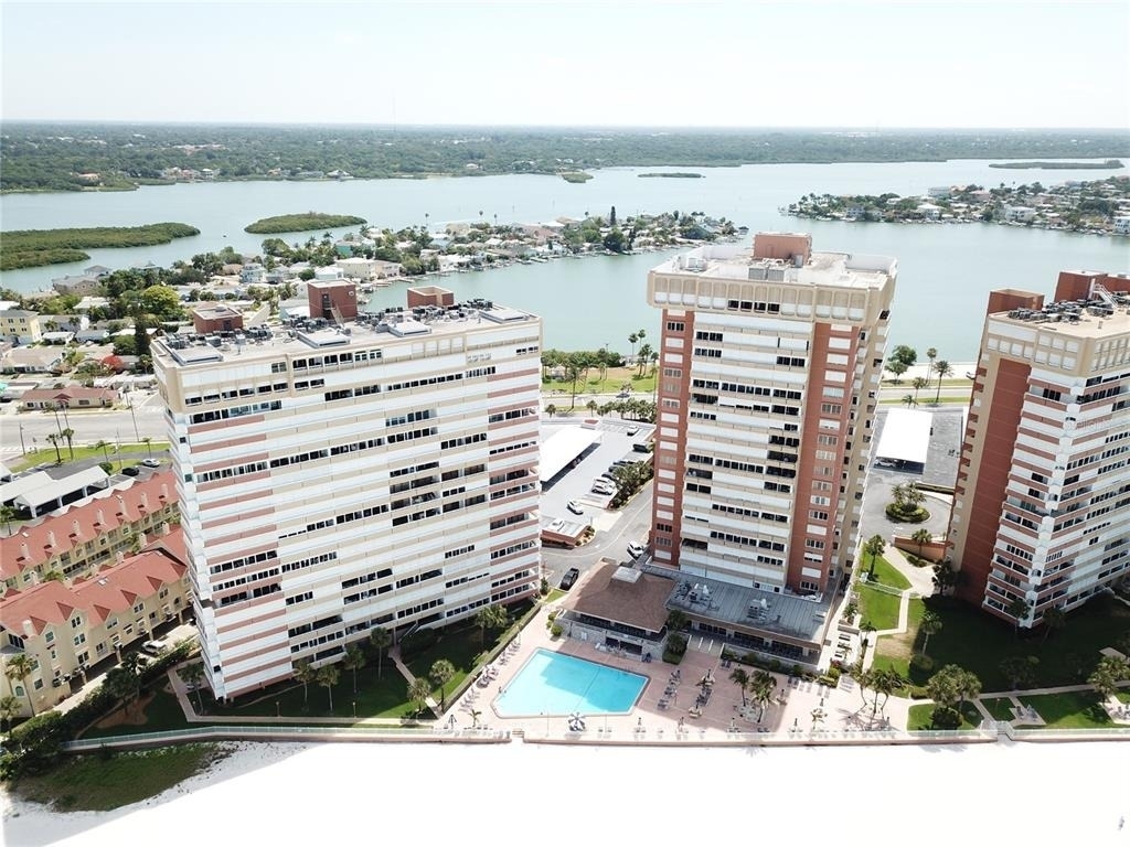 17940 Gulf Boulevard - Photo 28