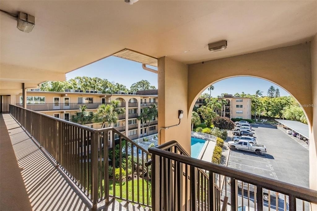2525 West Bay Drive - Photo 21