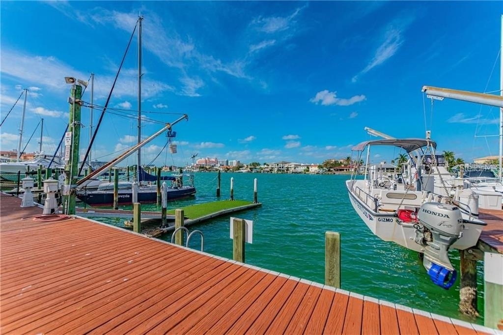 800 S Gulfview Boulevard - Photo 2