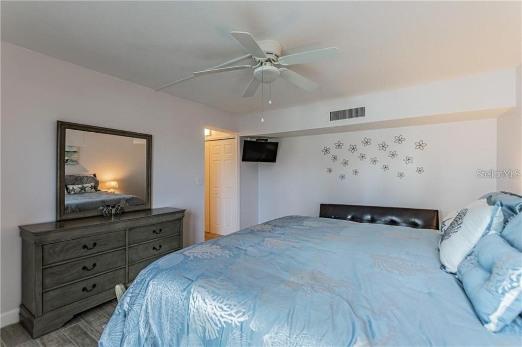 800 S Gulfview Boulevard - Photo 10