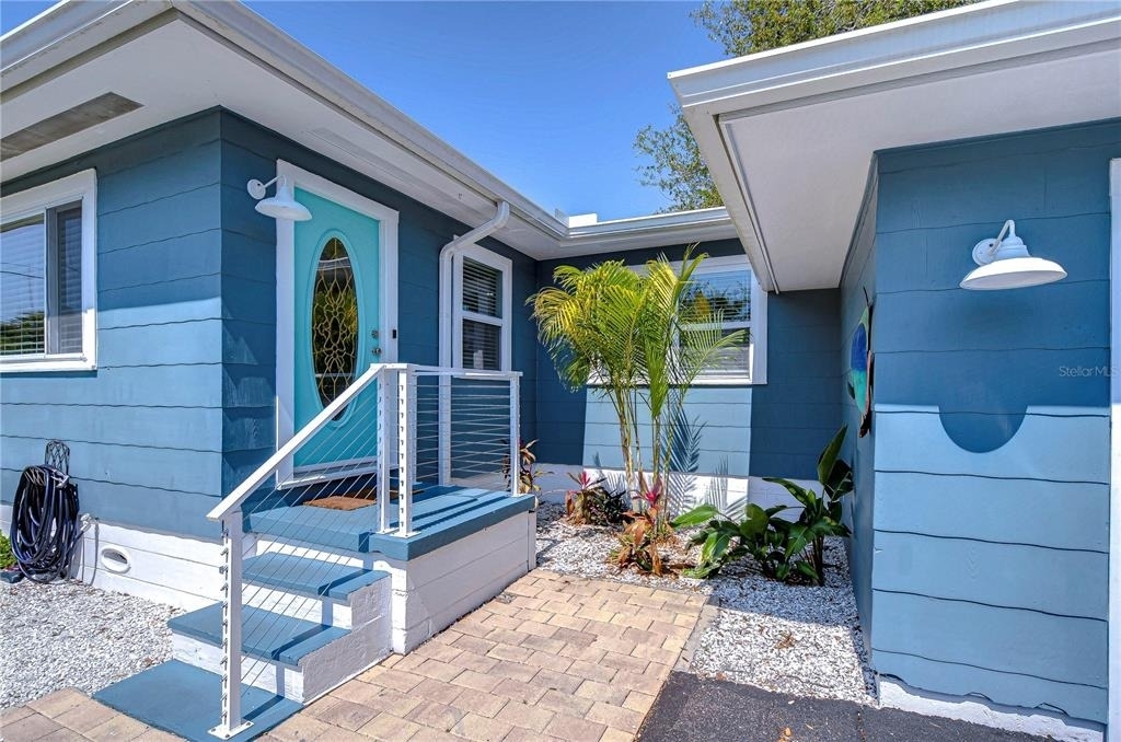 1922 55th Street S - Photo 2
