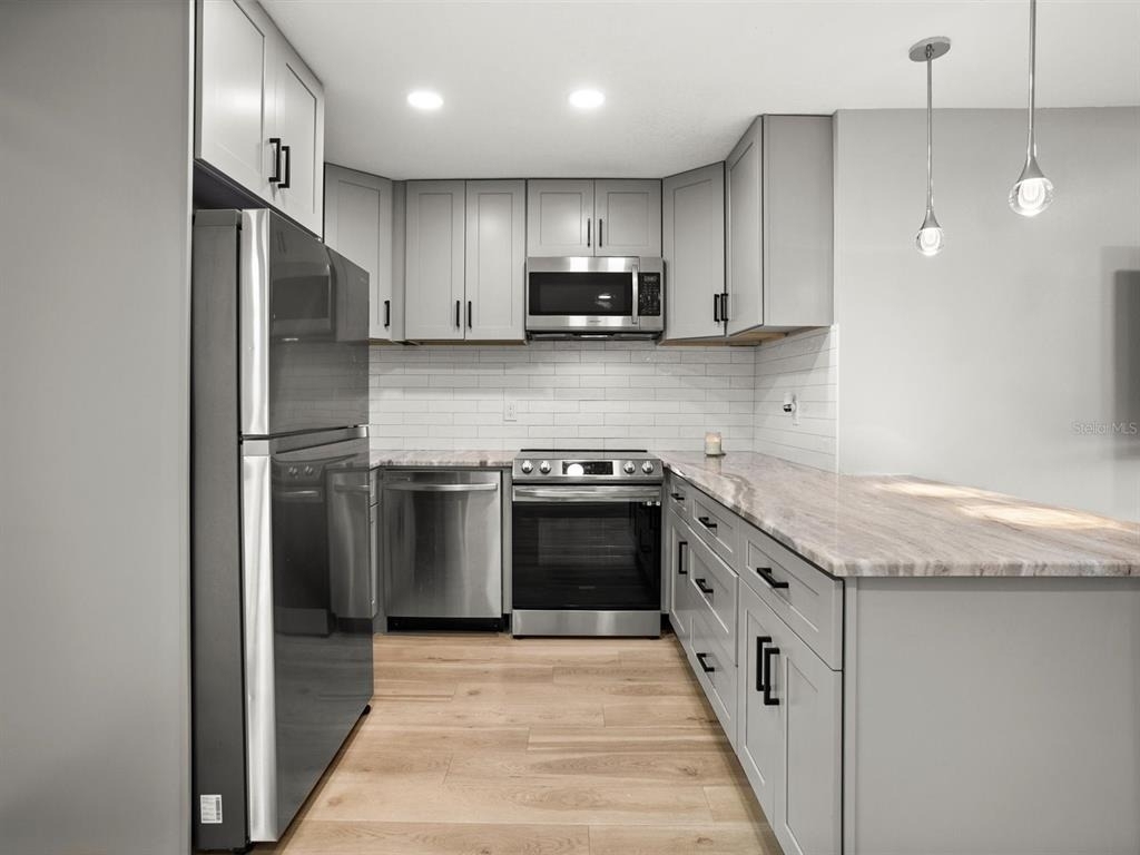 8303 Bardmoor Boulevard - Photo 5