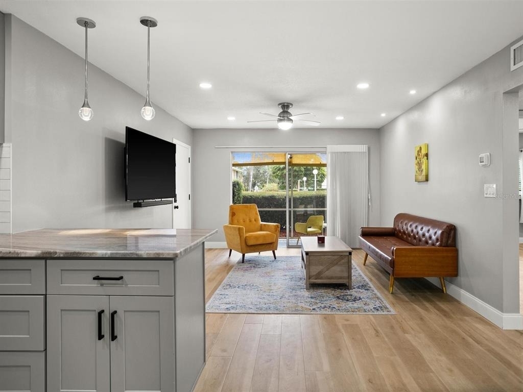 8303 Bardmoor Boulevard - Photo 3