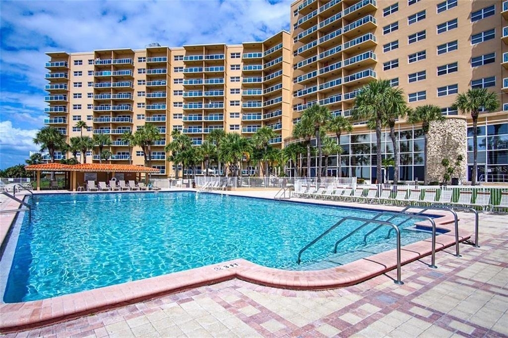 880 Mandalay Avenue - Photo 8