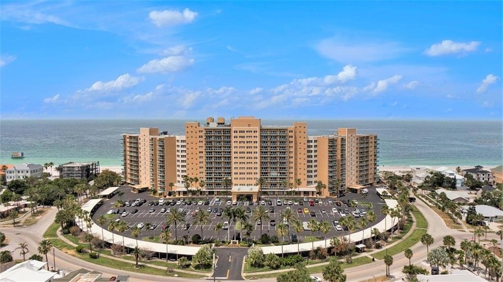 880 Mandalay Avenue - Photo 1